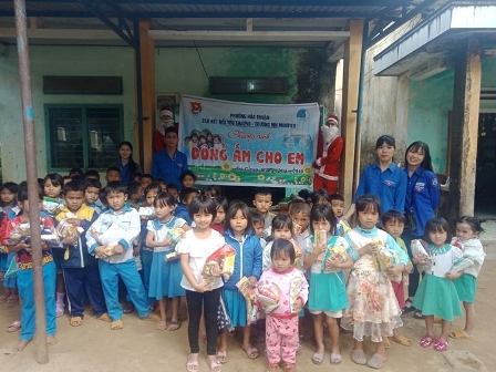 Đoàn Thanh niên-Hội LHTN phường Hòa Thuận tổ chức chương trình Tình nguyện Mùa Đông 2019