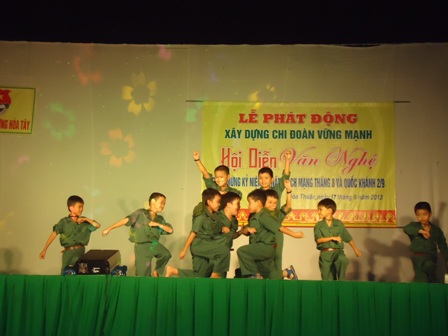 Hòa Thuận: Tổ chức Lễ phát động xây dựng "Chi đoàn vững mạnh"