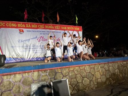 Đoàn xã Tam Thanh: Phối hợp tổ chức chương trình văn nghệ "Chào tháng Ba lịch sử"