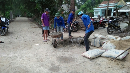 Hội LHTN Việt Nam thành phố Tam Kỳ tiếp tục ra quân thực hiện Ngày thứ 7 tình nguyện: xây dựng CTTN